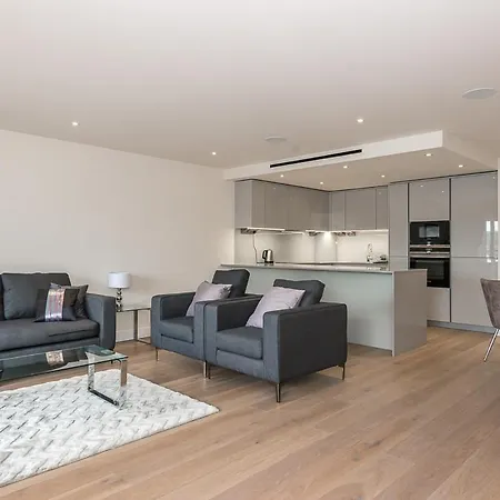 Luxury 2bed & 2bath Next To London Museum Apartment The Hyde