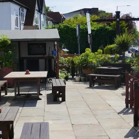 Inn Fox & Hounds Pub Long Ditton