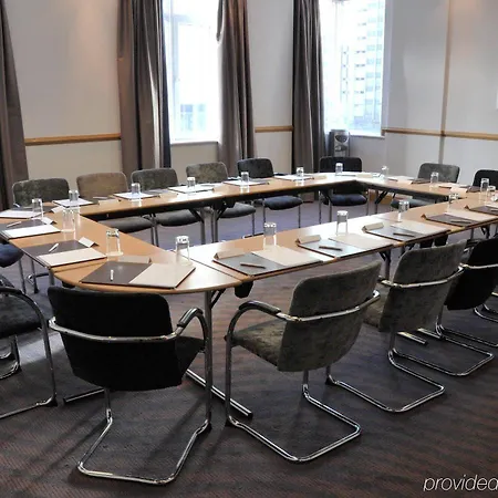 Leonardo London Hotel 4*