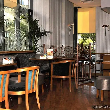 Hotel Leonardo London 4*