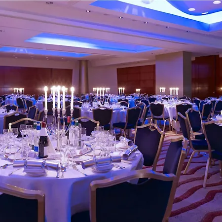 Park Plaza Victoria 4*