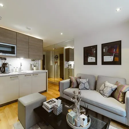 Apartment Chelsea Creek London