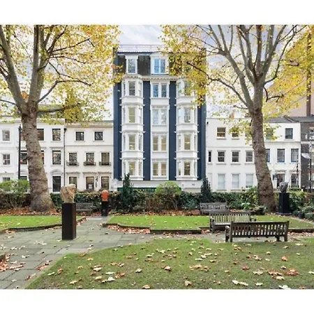 Astonishing Flats Near Mayfair & Piccadilly Circus شقة