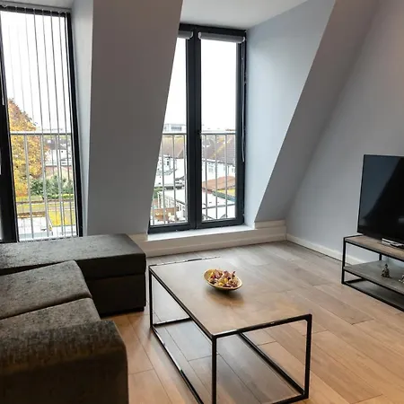 아파트 Cosy Flats Near Heathrow, Group Bookings Available With Parking Space