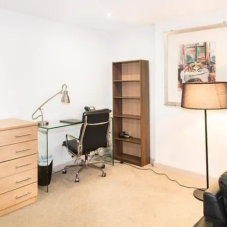 Goodenough College - 4* London