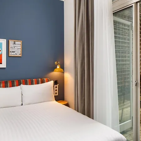 Ibis Styles Gloucester Road Hotel