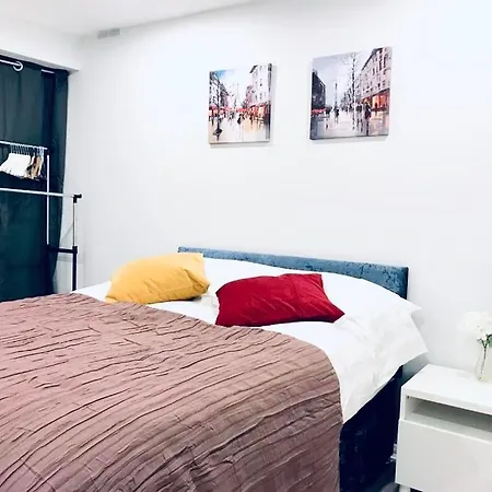 Cavendish Apartment * London