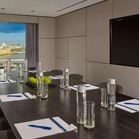 Plaza On The River 5*