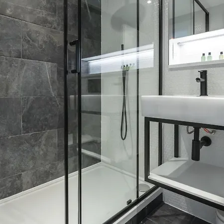 Elysian House - Kensington Serviced Apartment London