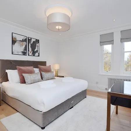 Elysian House - Kensington Serviced Apartment