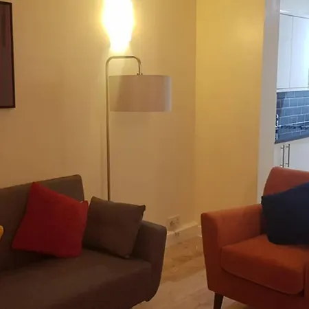 Holiday home Garland Modern House With Parking & Garden *