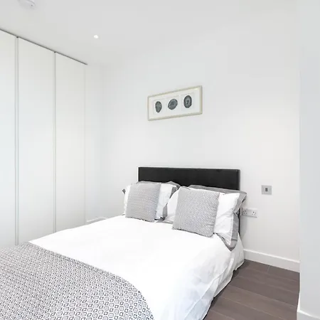 Apartment Greenwich Luxury O2
