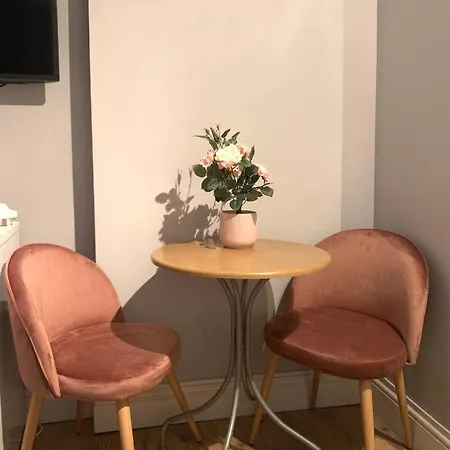 Holland Rd Service Studio Lejlighedshotel