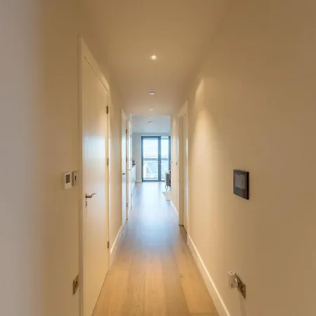 Battersea 2bed With A Balcony * London