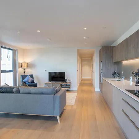 Apartment Battersea 2bed With A Balcony London