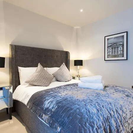 Apartment Battersea 2bed With A Balcony *
