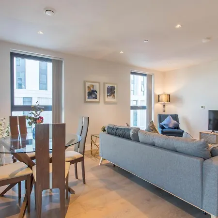 Battersea 2bed With A Balcony Apartment London