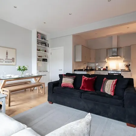Bright Family Close To Wandsworth Common Apartment London