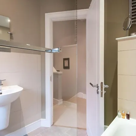 Apartment Bright Family Close To Wandsworth Common *