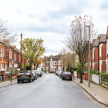 Apartment Bright Family Close To Wandsworth Common