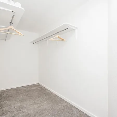 Hillsquare Residences - Tufnell Court At Victoria Park Apartment *