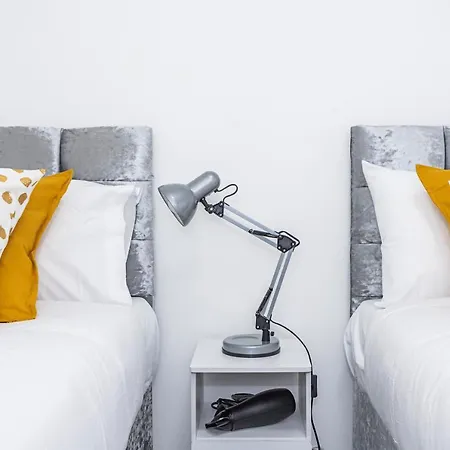 Hillsquare Residences - Tufnell Court At Victoria Park *