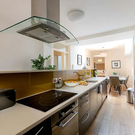 D Arblay Street 4*