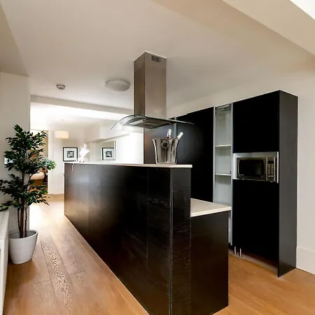 D Arblay Street Hotel