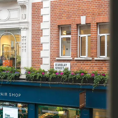 D Arblay Street Hotel