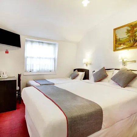 St George's Hotel 2*