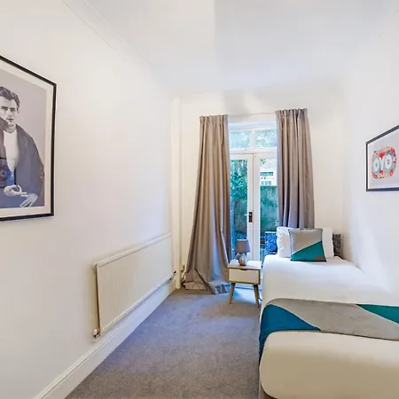 Hotel St George's