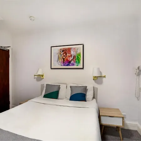 St George's Hotel 2*