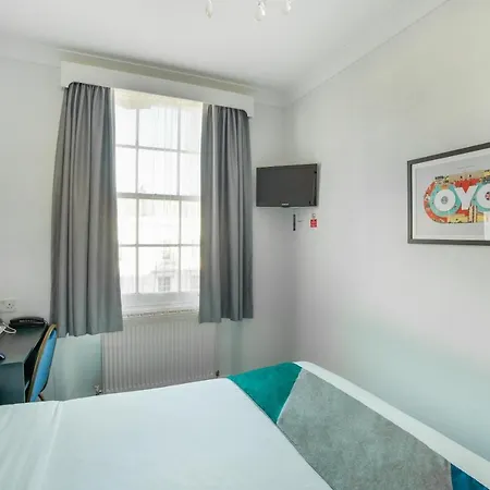 St George's Hotel 2*