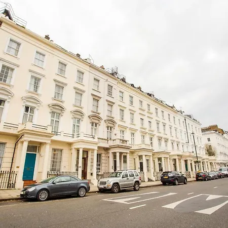 Hotel St George's 2*