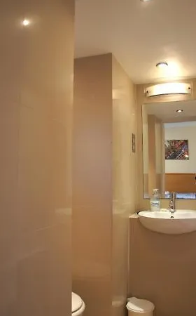Hotel Caring London