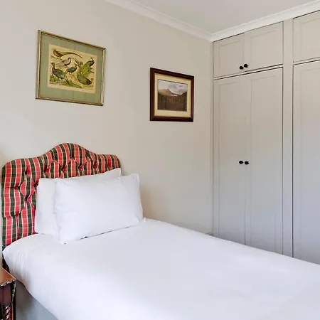Apartment Bright 2-bed In Fashionable Chelsea London