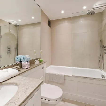 Bright 2-bed In Fashionable Chelsea *