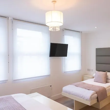 Messina Apartmanhotel London