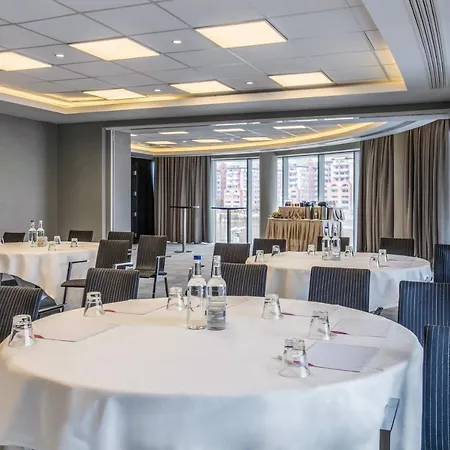 Crowne Plaza Battersea 4* London