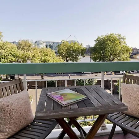 Bright 2-bed In Fashionable Chelsea Apartment London
