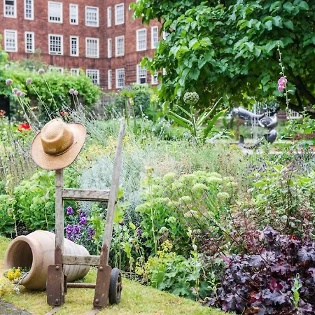Dolphin House Serviced Hotel Londen