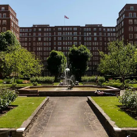 Dolphin House Serviced Londen