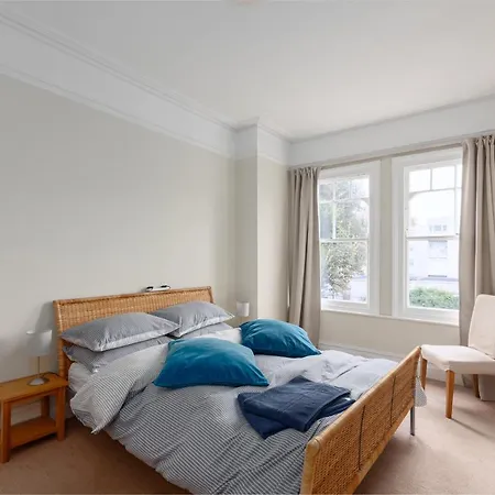 Wix's Lane Apartment