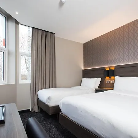 Brit Elephant Castle 3*