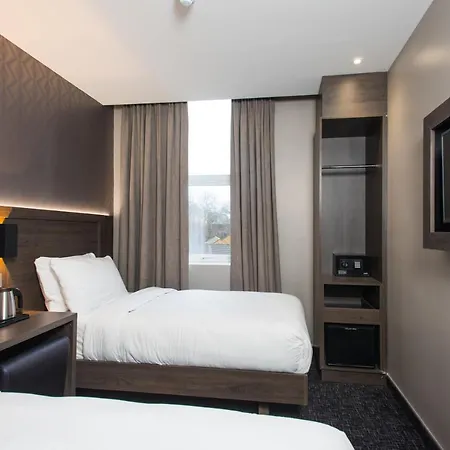 Brit Elephant Castle 3*