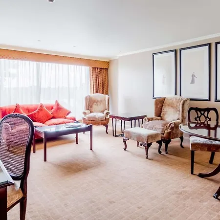 Radisson Blu Hotel, London Heathrow Szálloda 4*