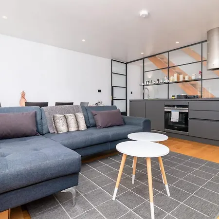Guestready - Mews House - Spacious 2br In West Kensington בית נופש לונדון