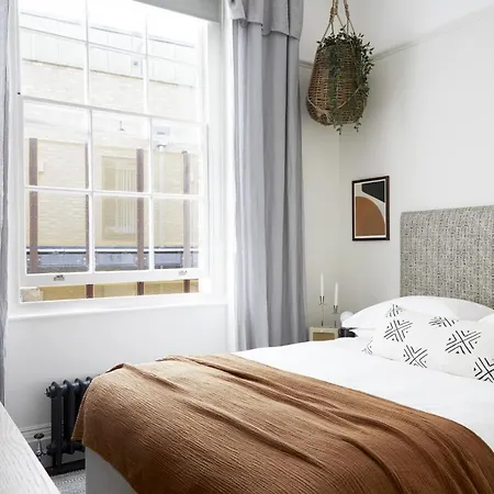 Modern 1 Bedroom - Minutes From Angel Tube St. London