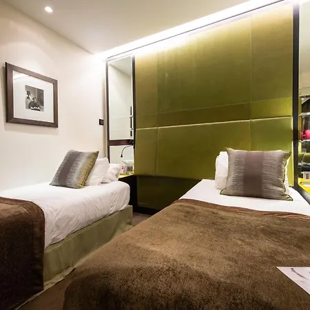 Crowne Plaza Battersea 4*