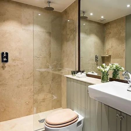 Traditional Stylish 1br Near Hyde Park Apartment *